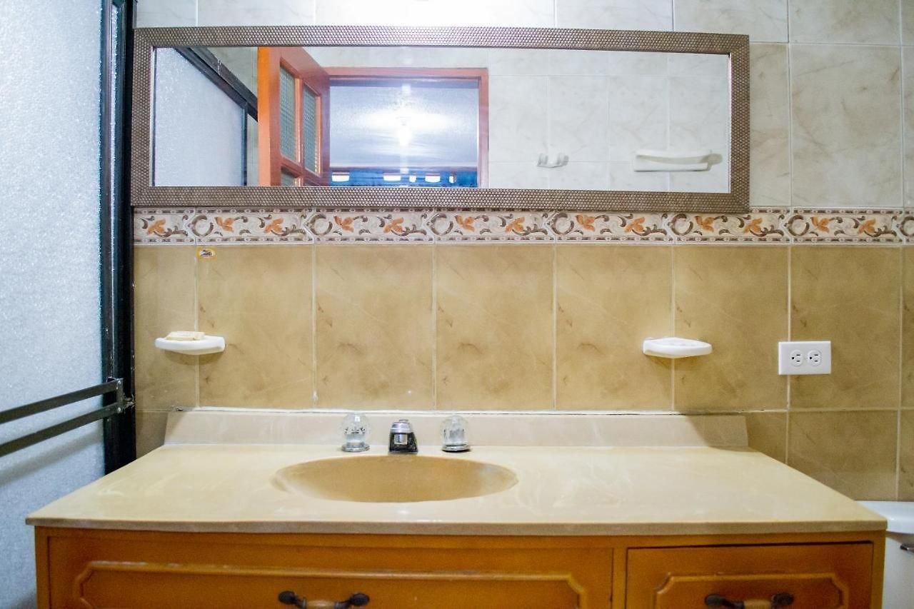 Ocean View Condominio